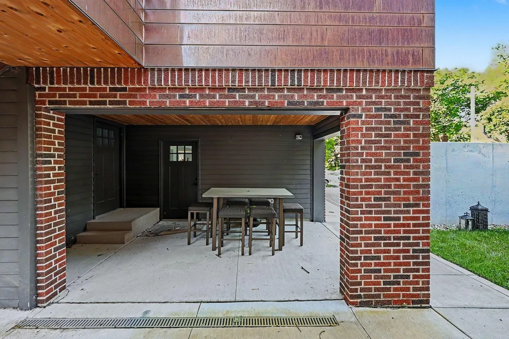 901 5th Street Ann Arbor City MI 48103