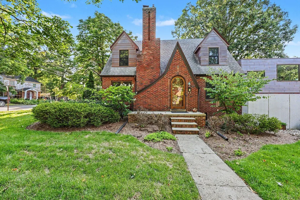 901 5th Street Ann Arbor City MI 48103