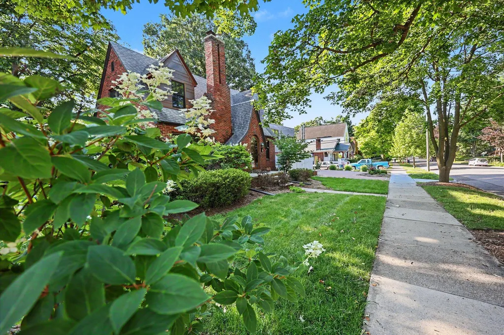 901 5th Street Ann Arbor City MI 48103