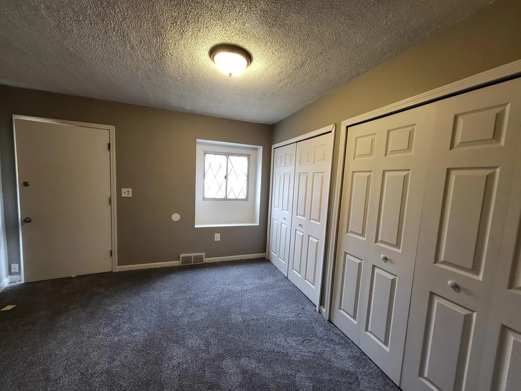 20304 E Eight Mile Road Harper Woods City MI 48225