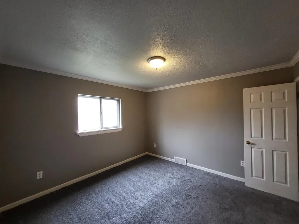 20304 E Eight Mile Road Harper Woods City MI 48225