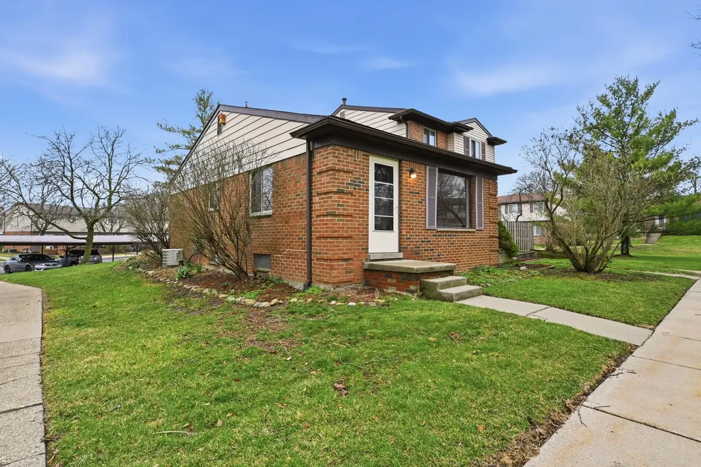 119 Sheffield Saline City MI 48176