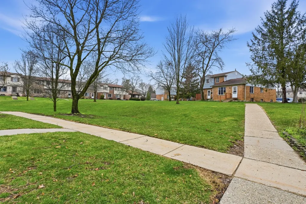 119 Sheffield Saline City MI 48176