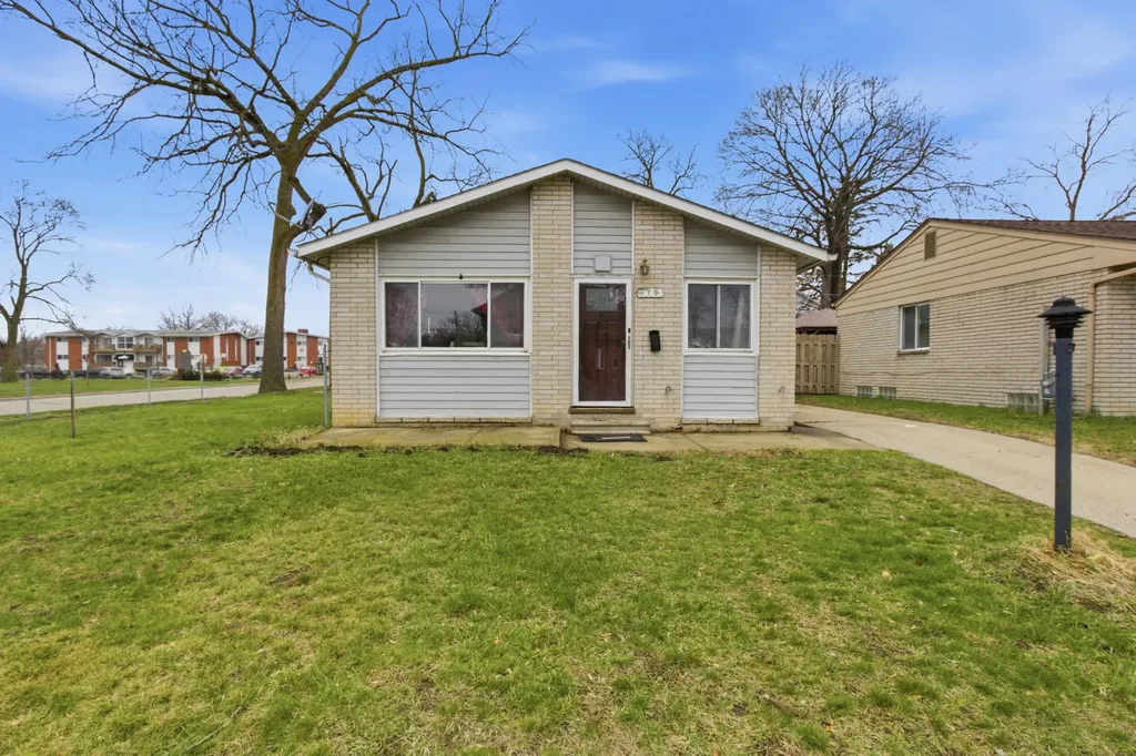 170 Beyne Street Mt. Clemens City MI 48043