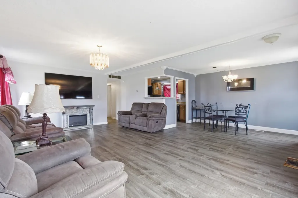 170 Beyne Street Mt. Clemens City MI 48043