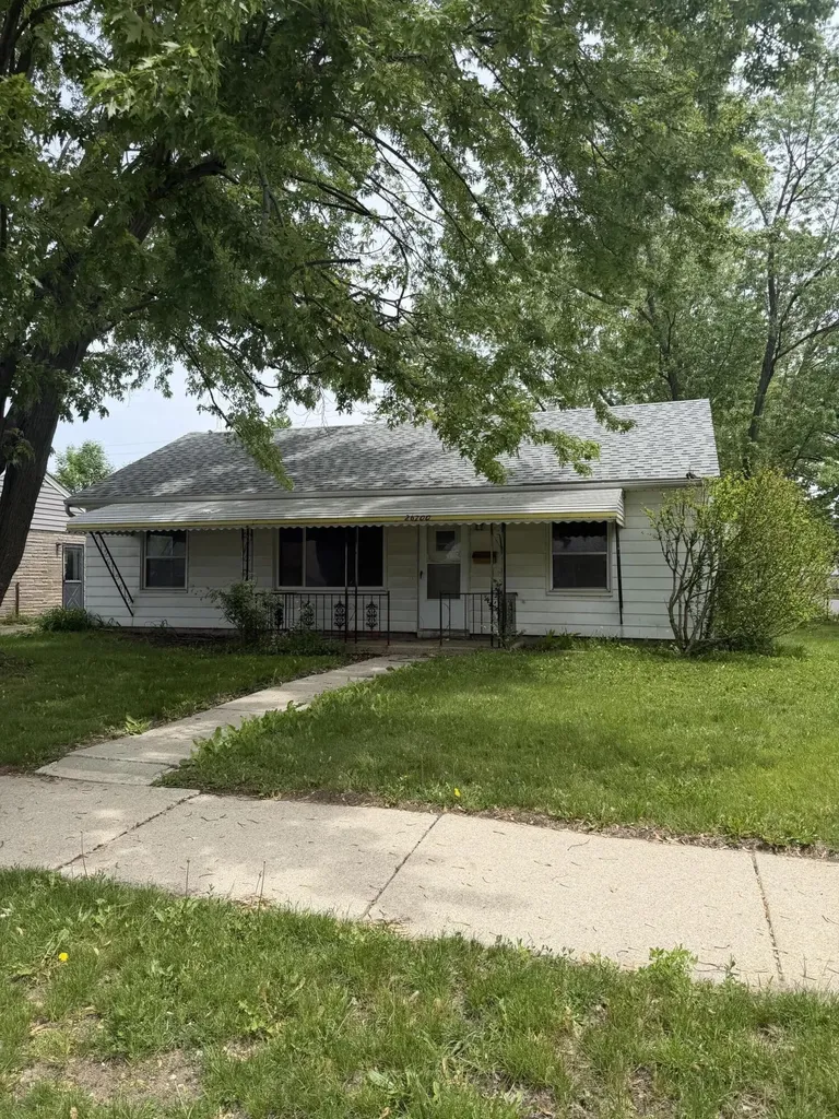 26700 Grandmont Street Roseville City MI 48066