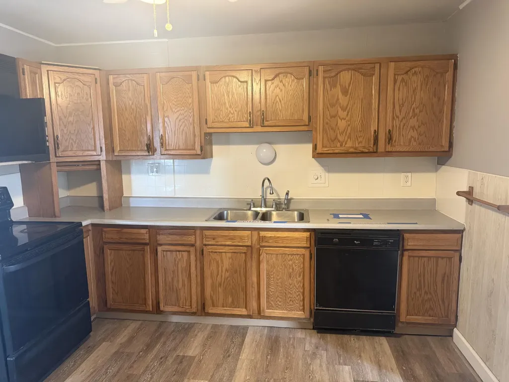 26700 Grandmont Street Roseville City MI 48066