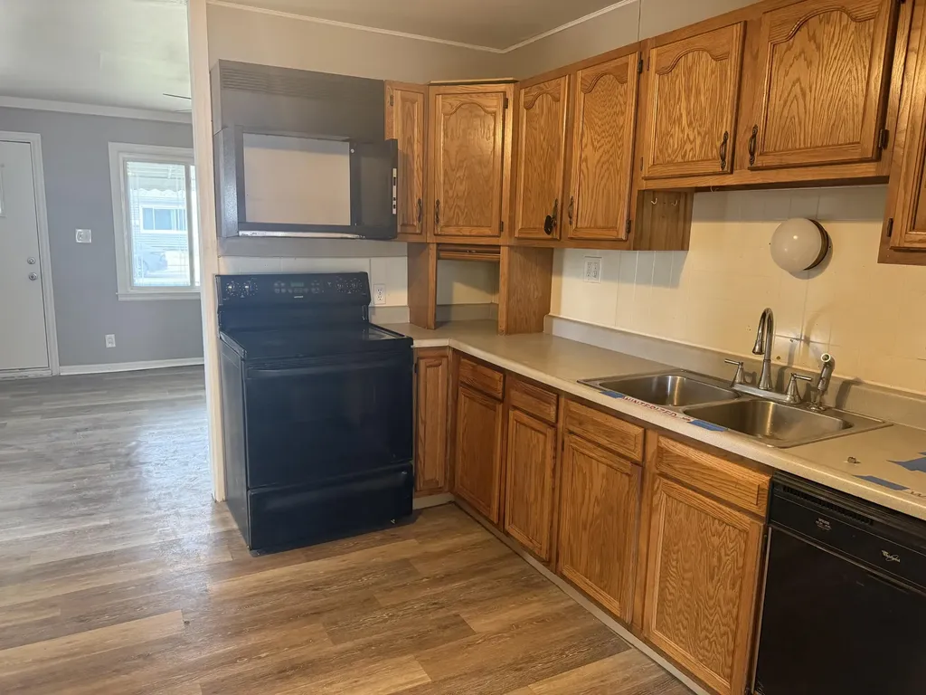 26700 Grandmont Street Roseville City MI 48066