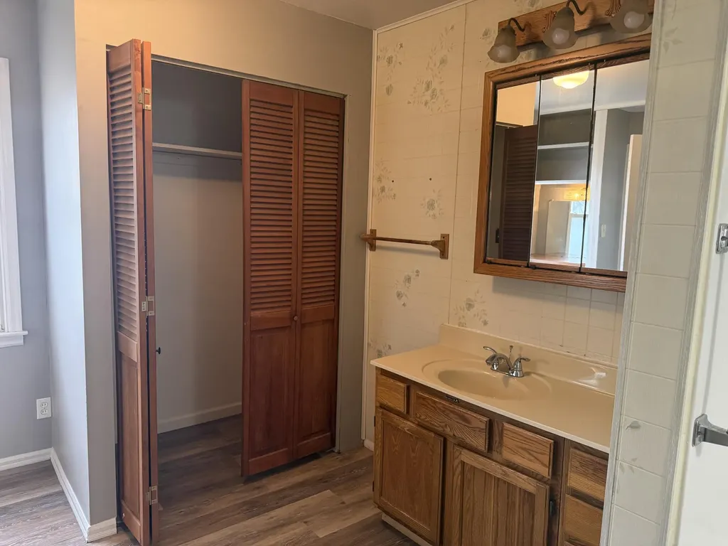 26700 Grandmont Street Roseville City MI 48066