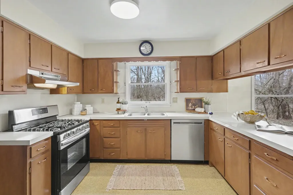 2889 Parkridge Drive Scio Township MI 48103