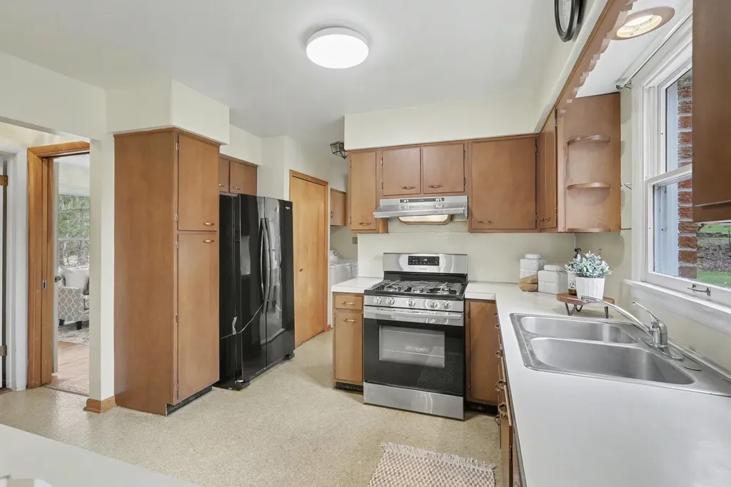 2889 Parkridge Drive Scio Township MI 48103
