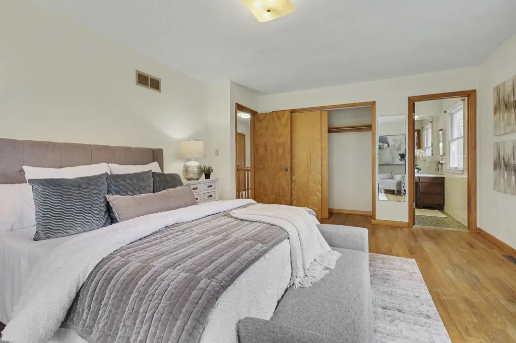 2889 Parkridge Drive Scio Township MI 48103
