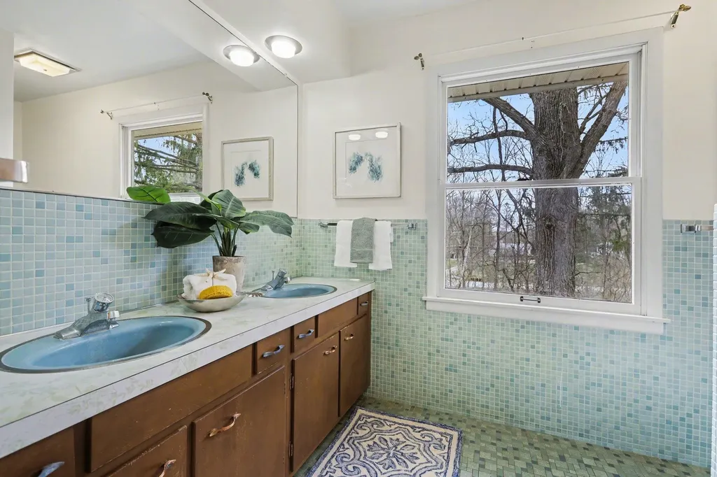 2889 Parkridge Drive Scio Township MI 48103