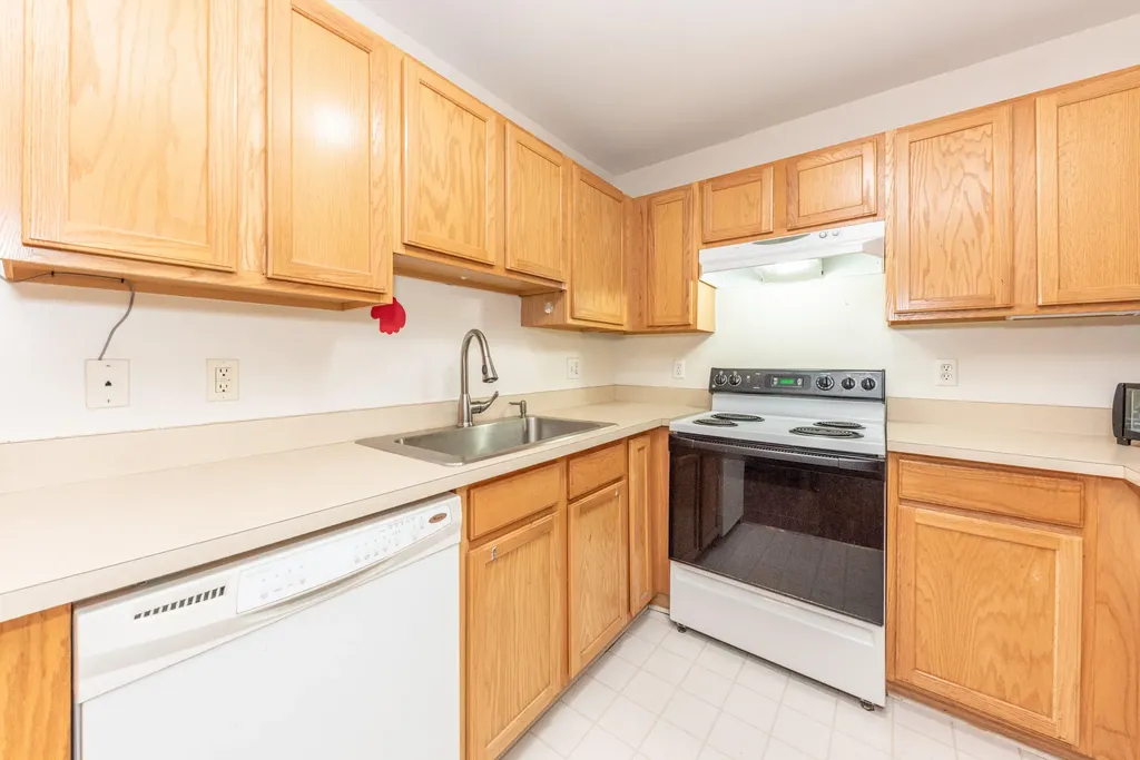 1867 Lindsay Lane Ann Arbor City MI 48104