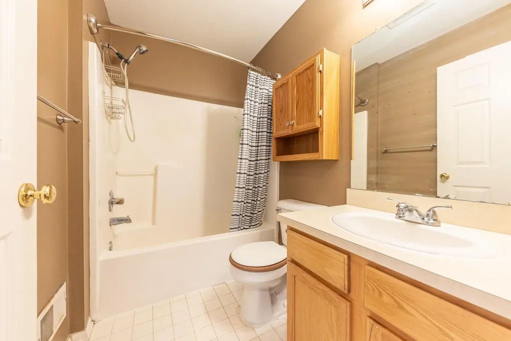 1867 Lindsay Lane Ann Arbor City MI 48104