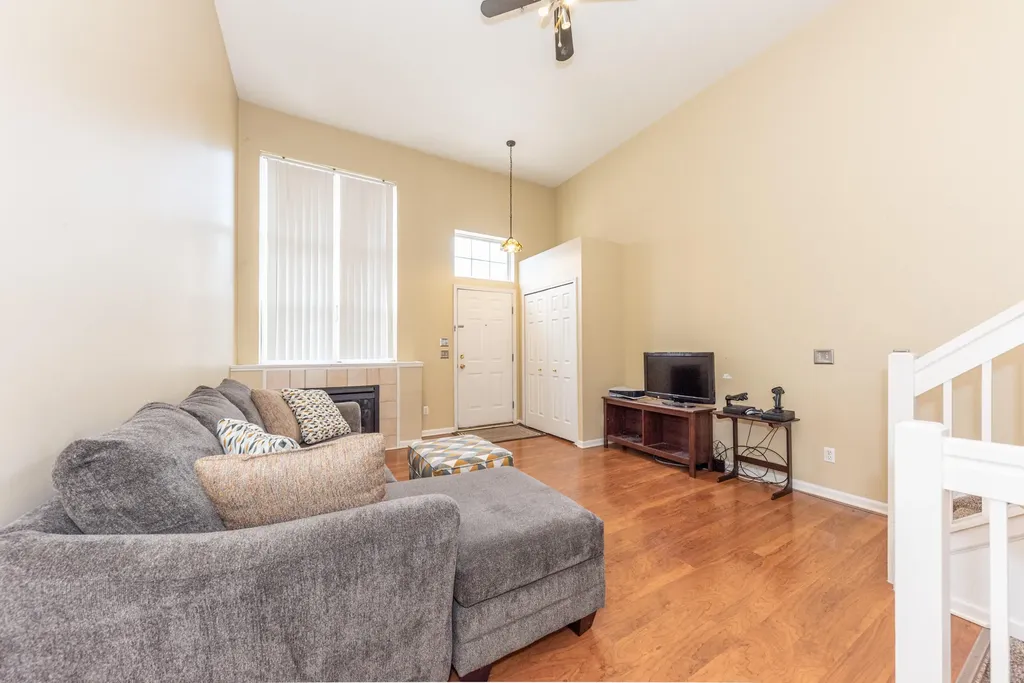 1867 Lindsay Lane Ann Arbor City MI 48104