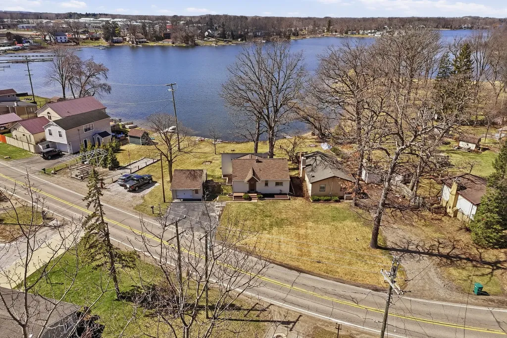 1700 S Hughes Road Genoa Township MI 48114