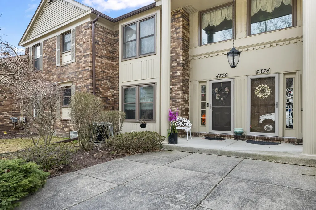 4376 Knightsbridge Lane West Bloomfield Charter Township MI 48323