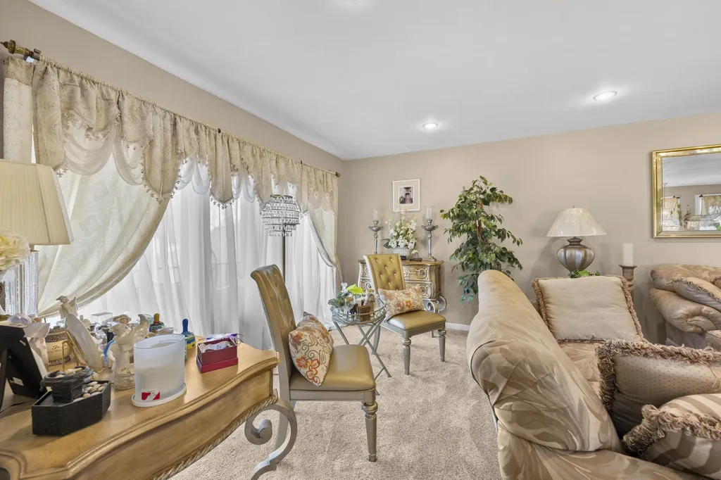 4376 Knightsbridge Lane West Bloomfield Charter Township MI 48323