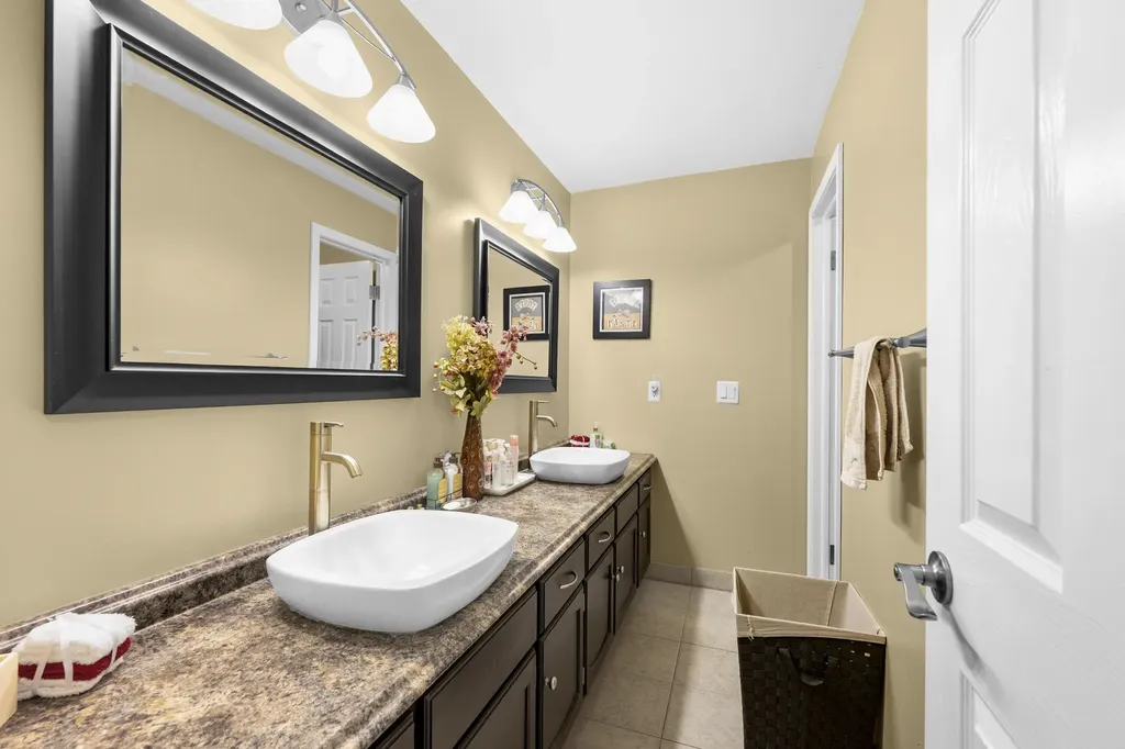 4376 Knightsbridge Lane West Bloomfield Charter Township MI 48323
