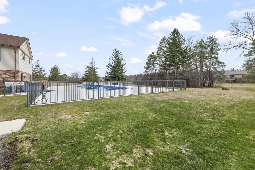 4376 Knightsbridge Lane West Bloomfield Charter Township MI 48323