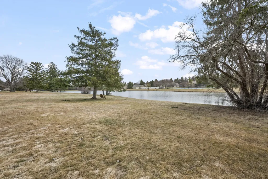 4376 Knightsbridge Lane West Bloomfield Charter Township MI 48323
