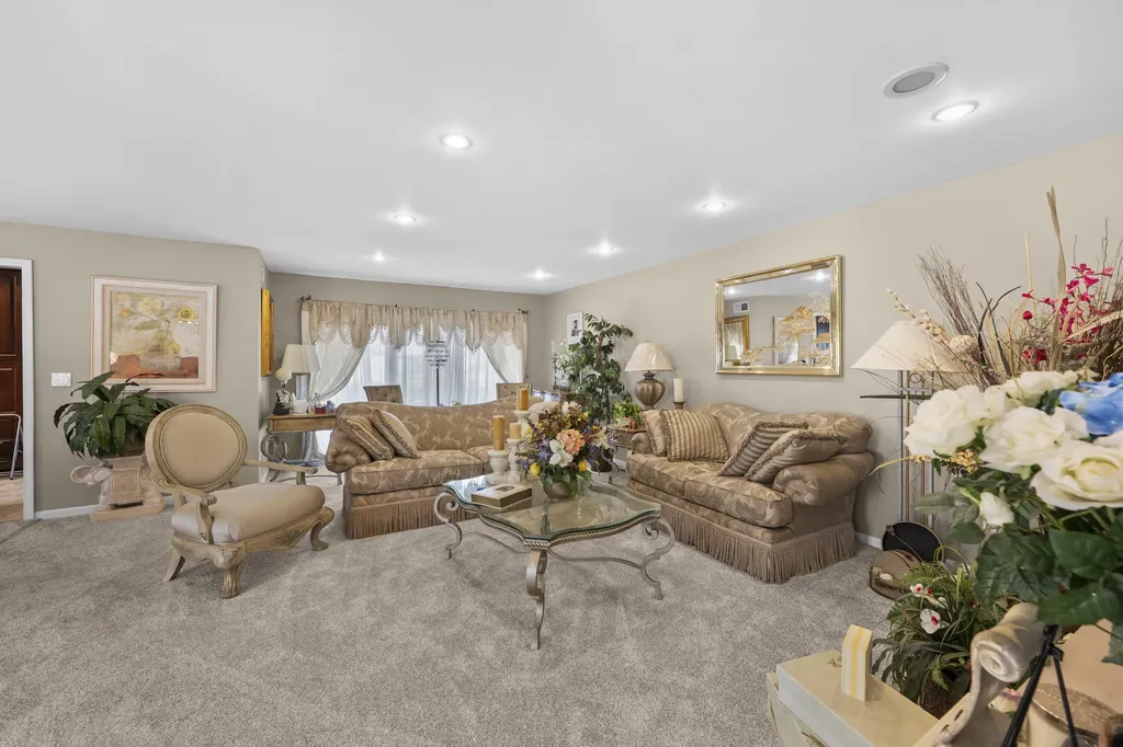 4376 Knightsbridge Lane West Bloomfield Charter Township MI 48323