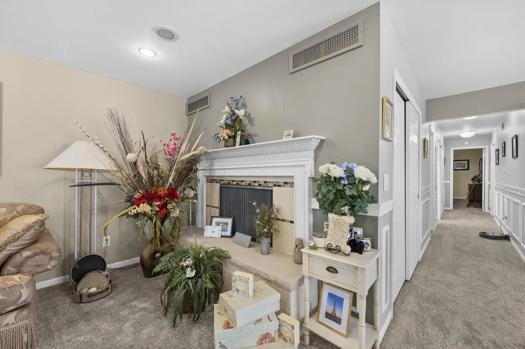 4376 Knightsbridge Lane West Bloomfield Charter Township MI 48323