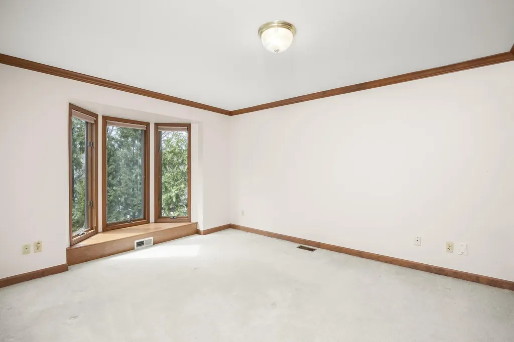 1260 Silverbell Road Oakland Charter Township MI 48306