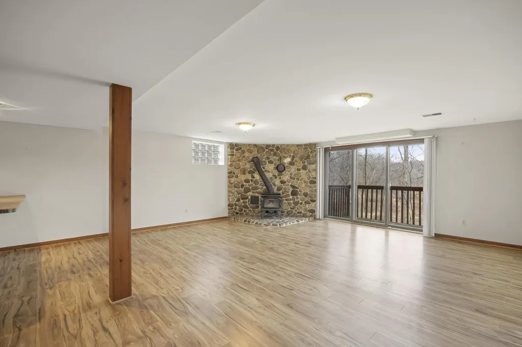 1260 Silverbell Road Oakland Charter Township MI 48306