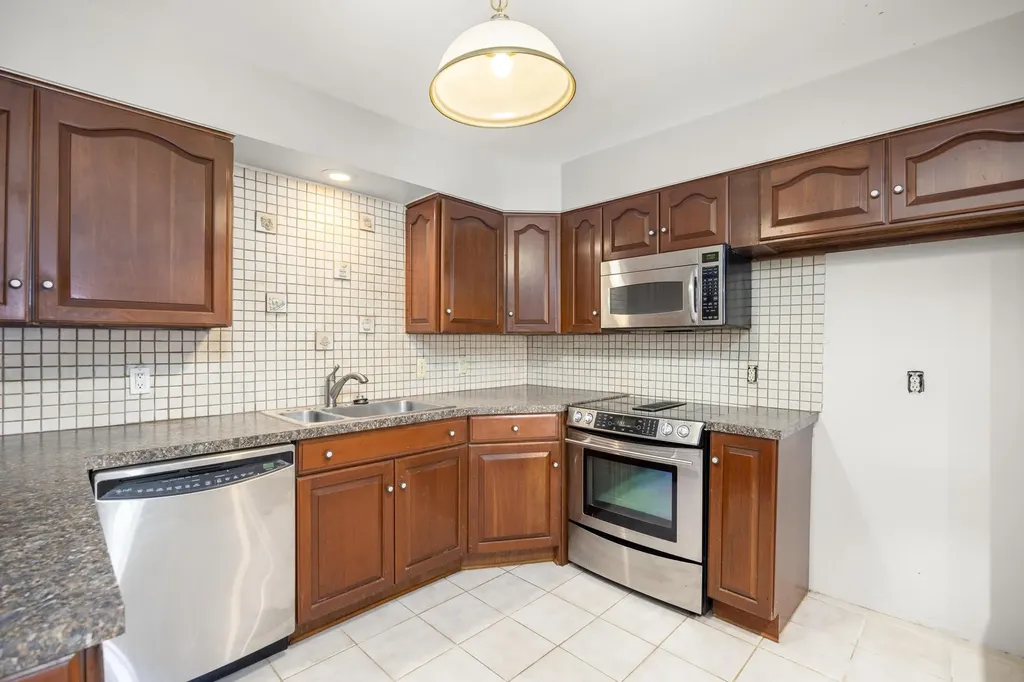 1260 Silverbell Road Oakland Charter Township MI 48306
