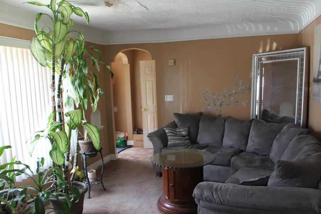 15370 Hartwell Street Detroit City MI 48227