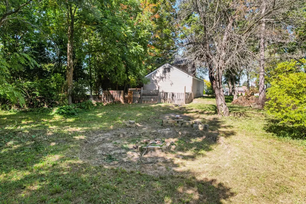 6044 Davison Road Burton City MI 48509