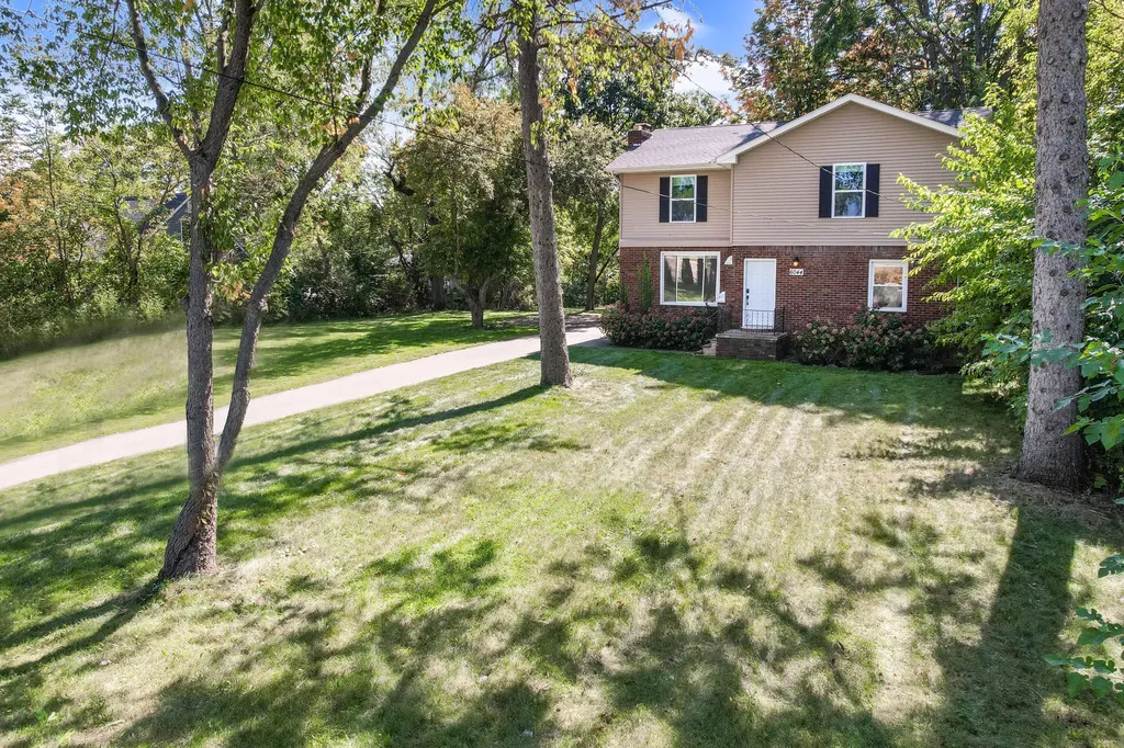 6044 Davison Road Burton City MI 48509