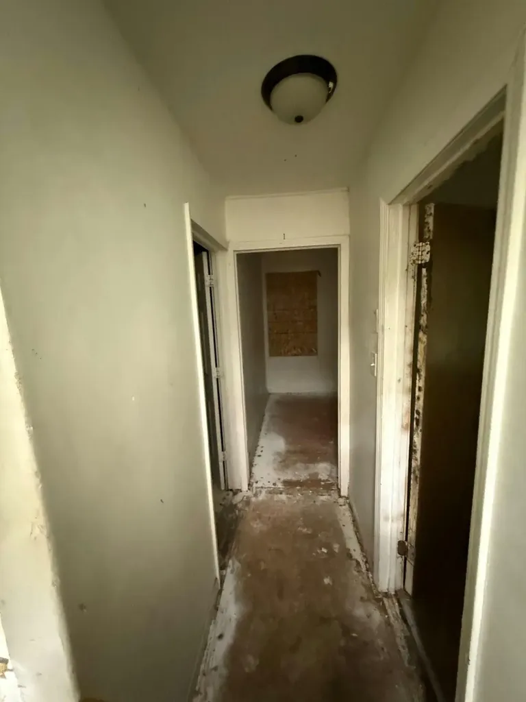 19180 Bradford Avenue Detroit City MI 48205