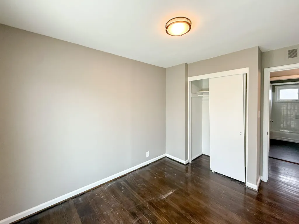 22203 Logue Avenue Warren City MI 48091