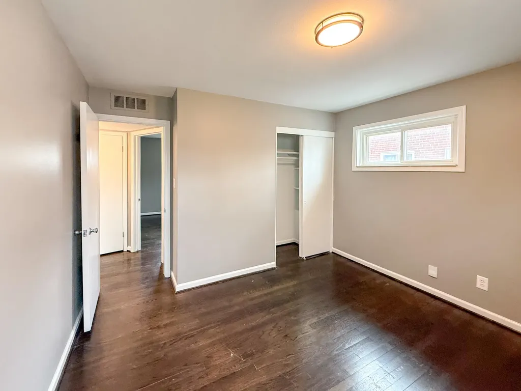 22203 Logue Avenue Warren City MI 48091