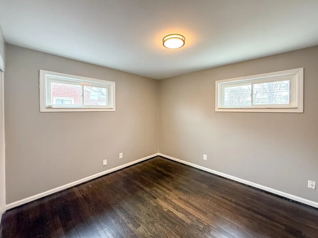 22203 Logue Avenue Warren City MI 48091
