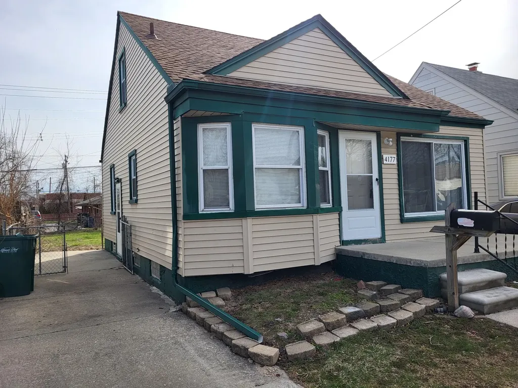 4177 Hubbard Avenue Lincoln Park City MI 48146