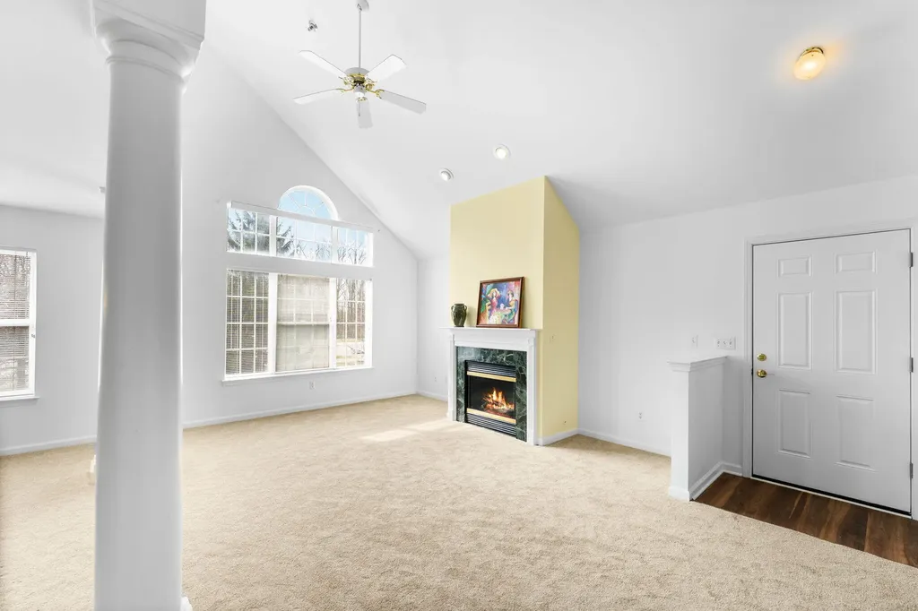 9475 Lakeside Drive Ypsilanti Charter Township MI 48197
