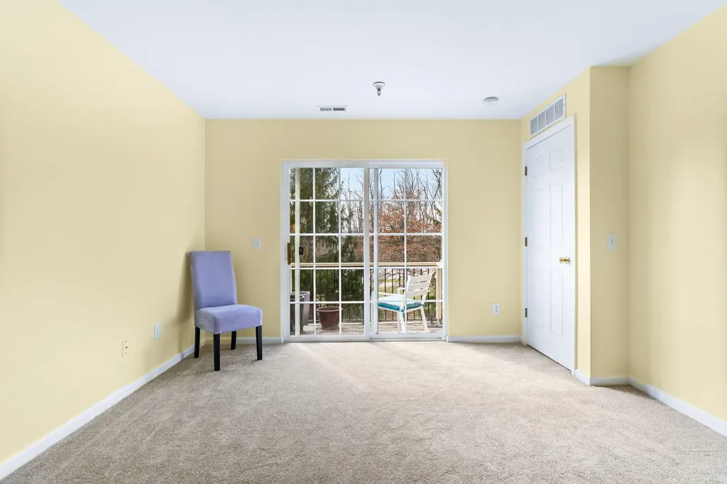 9475 Lakeside Drive Ypsilanti Charter Township MI 48197