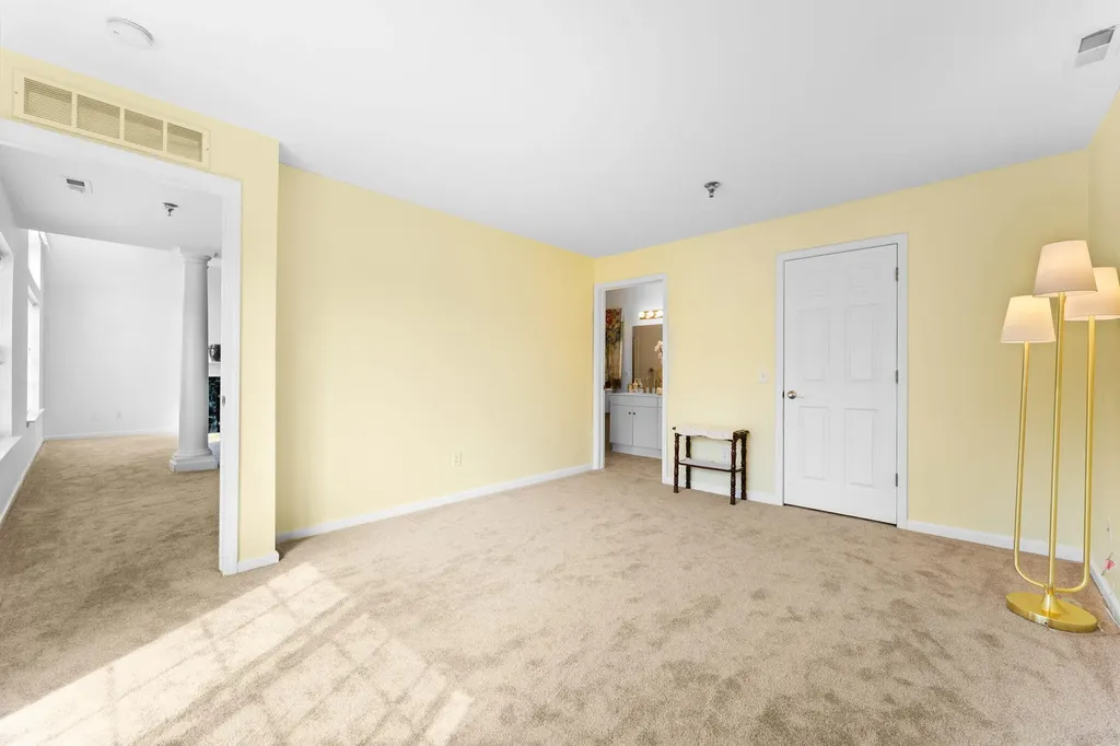 9475 Lakeside Drive Ypsilanti Charter Township MI 48197