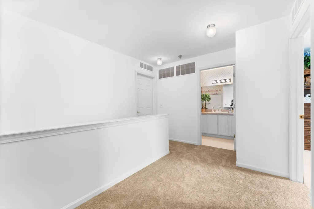 9475 Lakeside Drive Ypsilanti Charter Township MI 48197