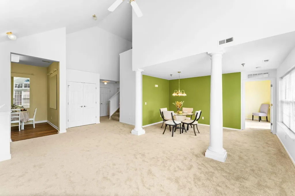 9475 Lakeside Drive Ypsilanti Charter Township MI 48197
