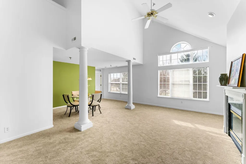 9475 Lakeside Drive Ypsilanti Charter Township MI 48197
