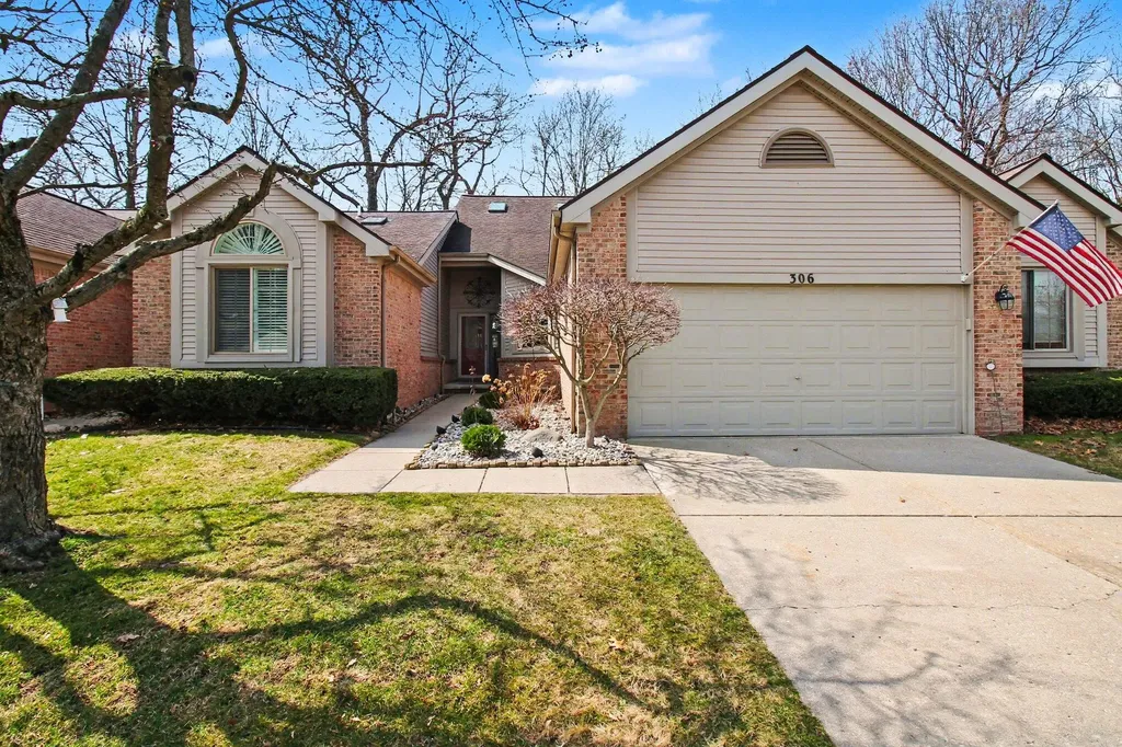 306 Pineknoll Court Brighton City MI 48116