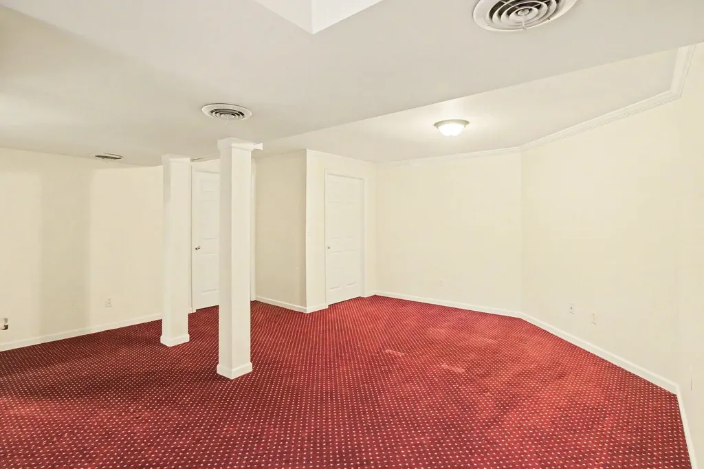 306 Pineknoll Court Brighton City MI 48116