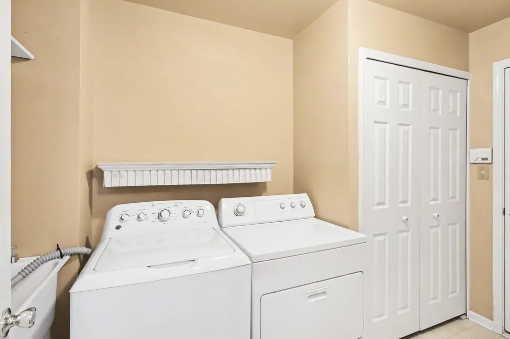 306 Pineknoll Court Brighton City MI 48116