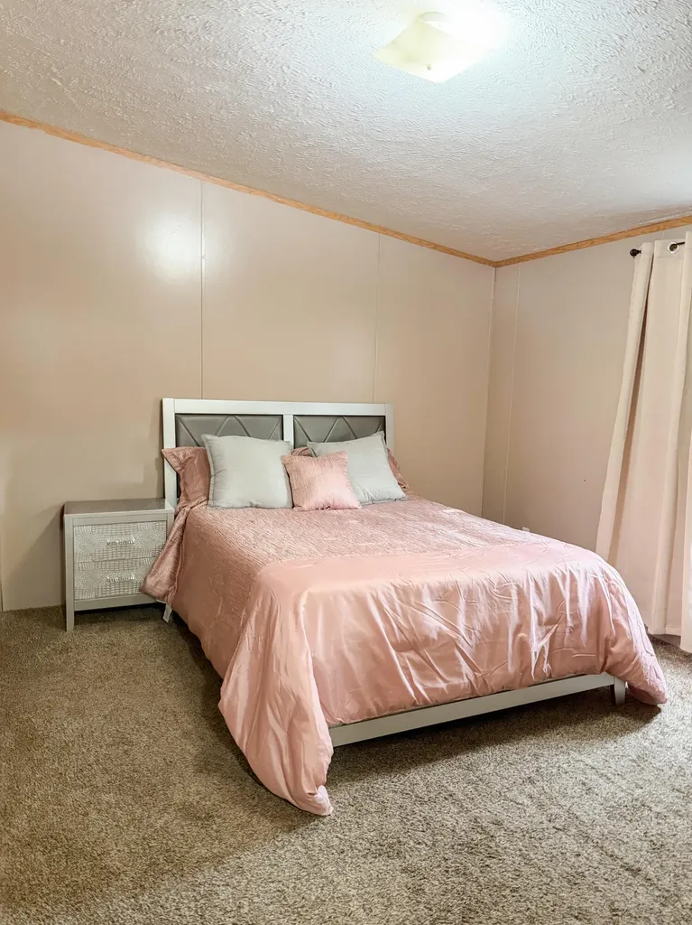 2040 Reo Avenue Lincoln Park City MI 48146