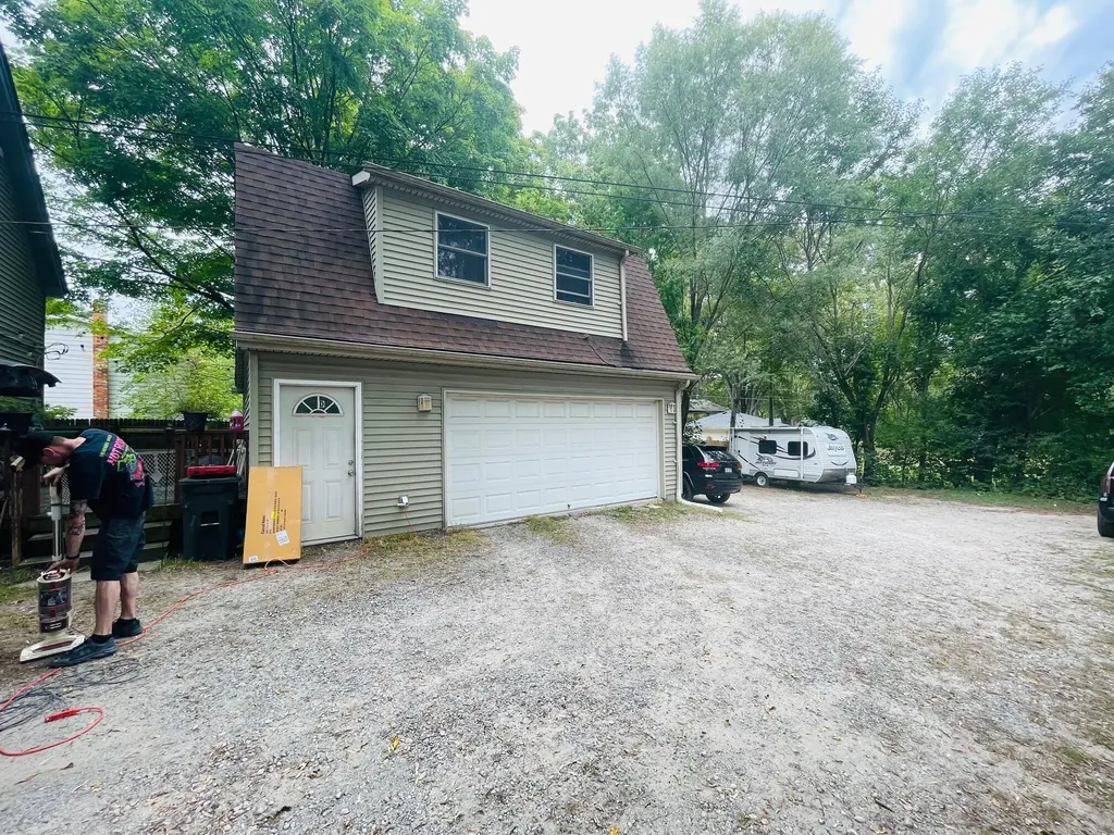 70550 Main Street Richmond City MI 48062